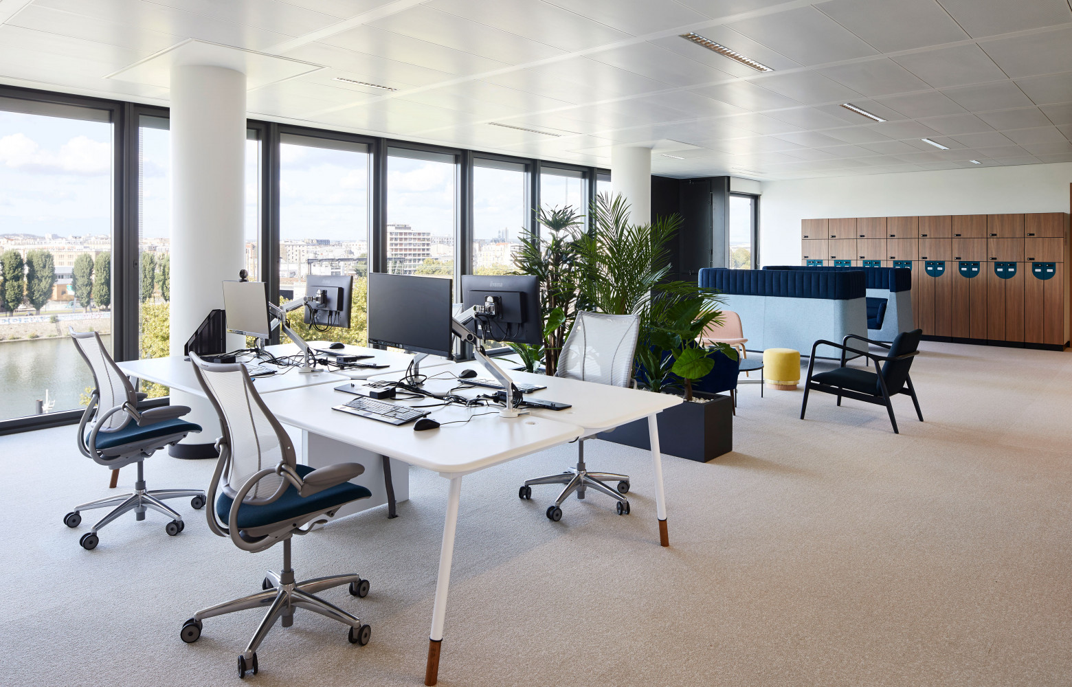 Les bureaux se font spacieux, lumineux et aérés.