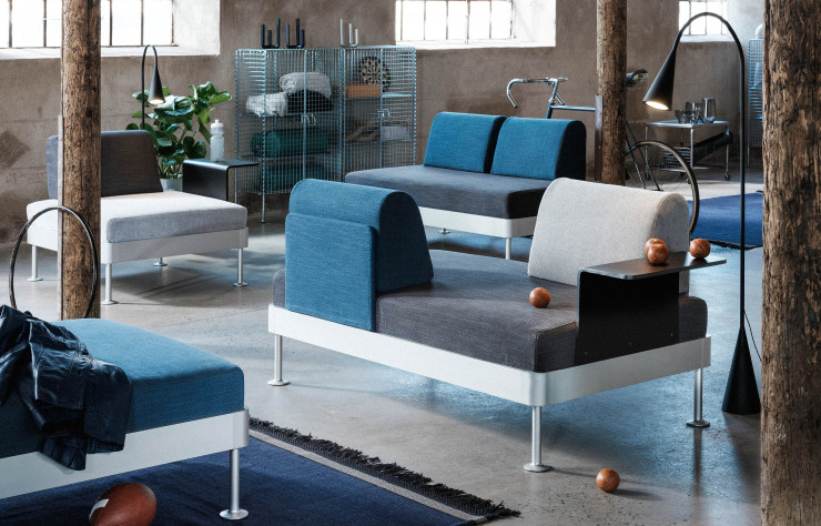 Assemblées, différentes Delaktig (IKEA) peuvent équiper entièrement un salon en canapés…