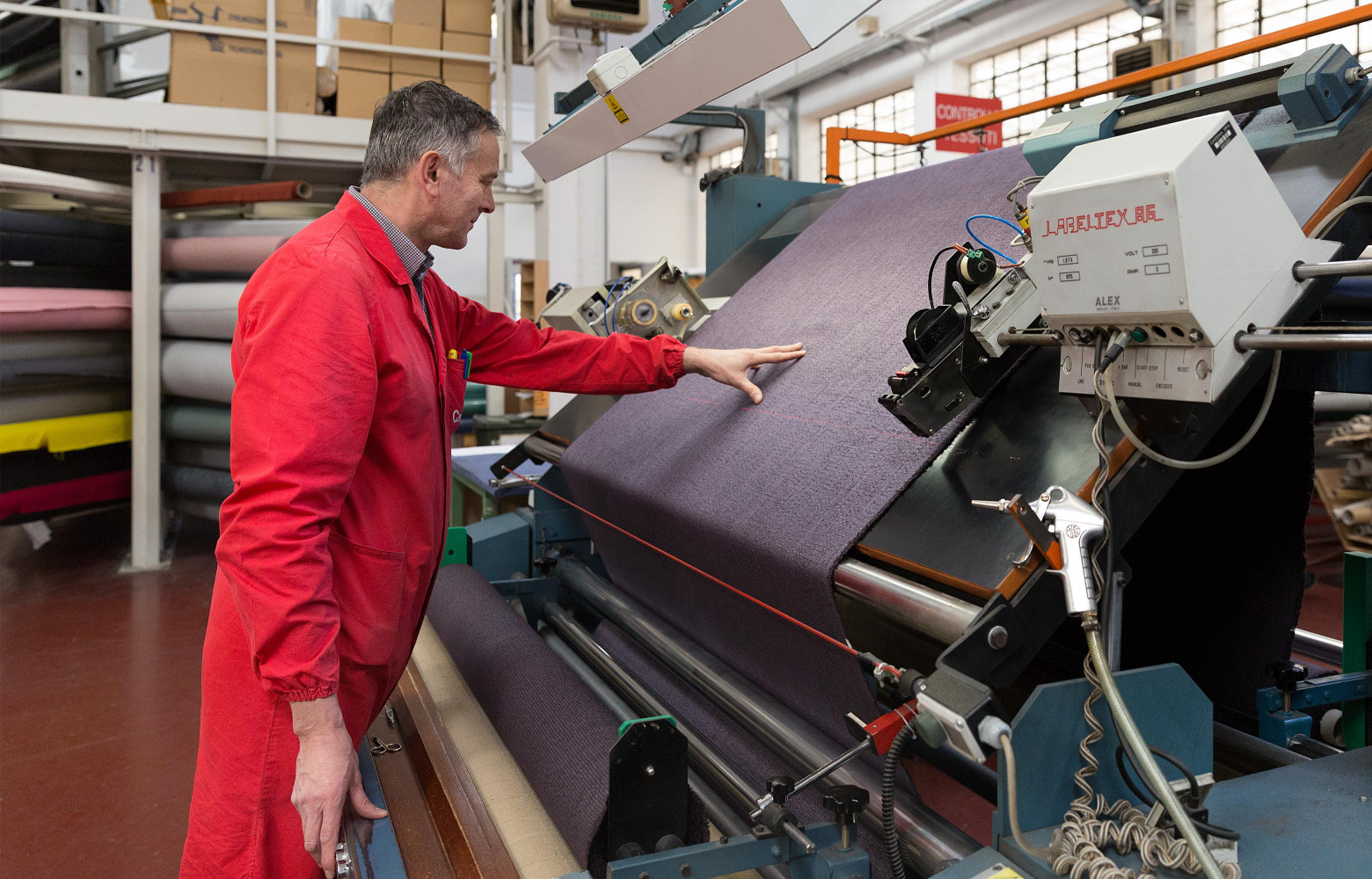 Chaque tissu fait l’objet d’un contrôle qualité particulier.