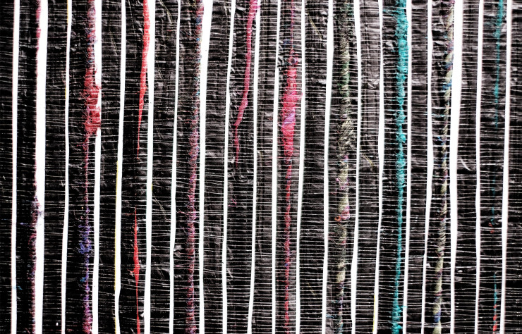 Revêtement mural Costa Verde, un tissage de papier naturel et de fils de soie bruts (collection 2018).