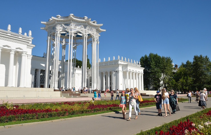 Construit entre 1934 et 1954, le Centre panrusse des expositions s’étend sur près de 300 hectares.