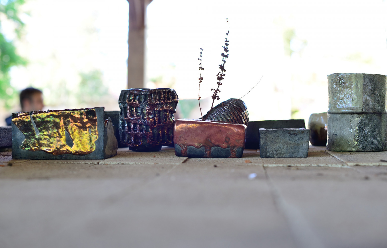 Pendant le refroidissement des pièces et du four, également étalé sur deux jours, un modèle alimenté au...