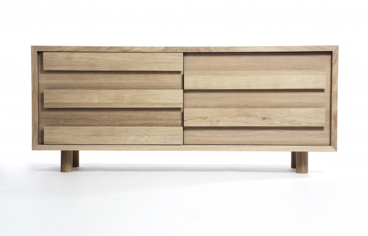 Pour ses meubles en bois,  Kataba se fournit uniquement dans des forêts françaises gérées de manière durable. Ici, le buffet « Laudo » des designers Céline Gavignet et Marine Benedek.