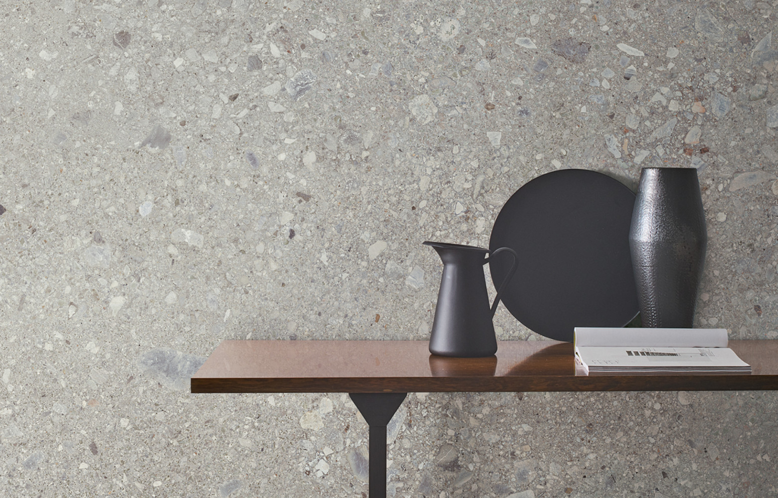 12/ Pierre de (grande) taille (Marazzi) Collection « Grande », modèle « Stone Look ». Grès cérame disponible en divers formats...