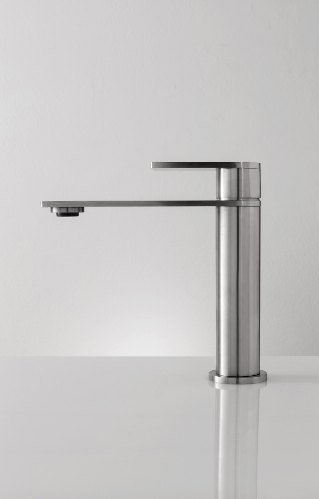 6/ Bon anniversaire : Treemme, collection « 3.6 »  Giampiero Castagnoli offre à Treemme un beau cadeau pour son...