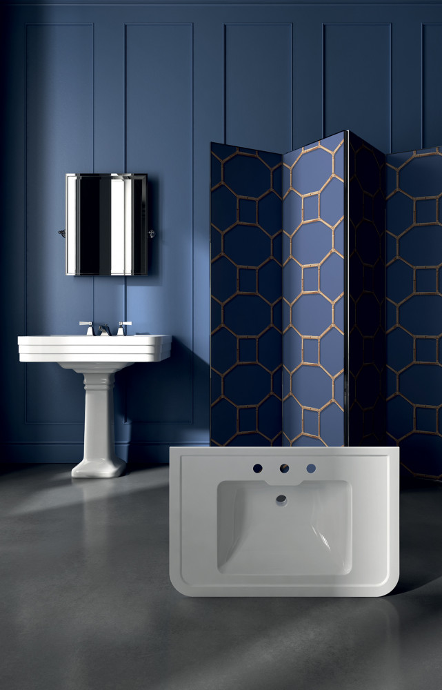 id-w-20181002-cersaie-19 13/ Inspiration Art Déco : Devon&Devon, collection « Nobel »  Ce lavabo sur colonne en céramique se remarque par...