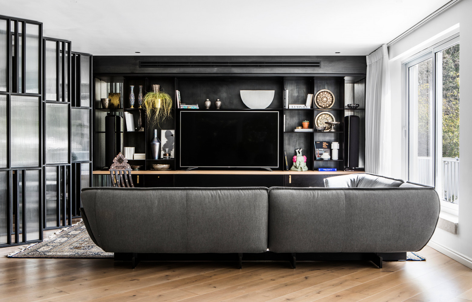 On dit parfois que le design du mobilier conditionne le caractère de l’espace autour. Certes, mais le...