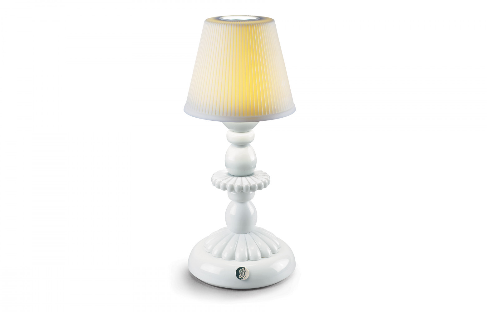8/ Lampe de table « Lotus Firefly » sans fil en céramique coloris blanc, 275 €. Lladró.