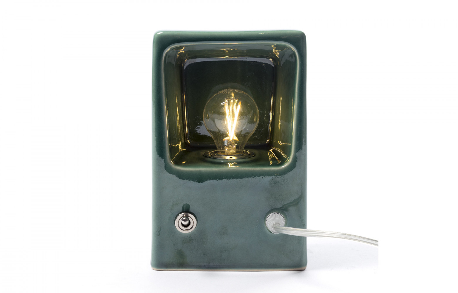 15/ Lampe « Single » en céramique, 220 €. Piet Hein Eek chez Merci.