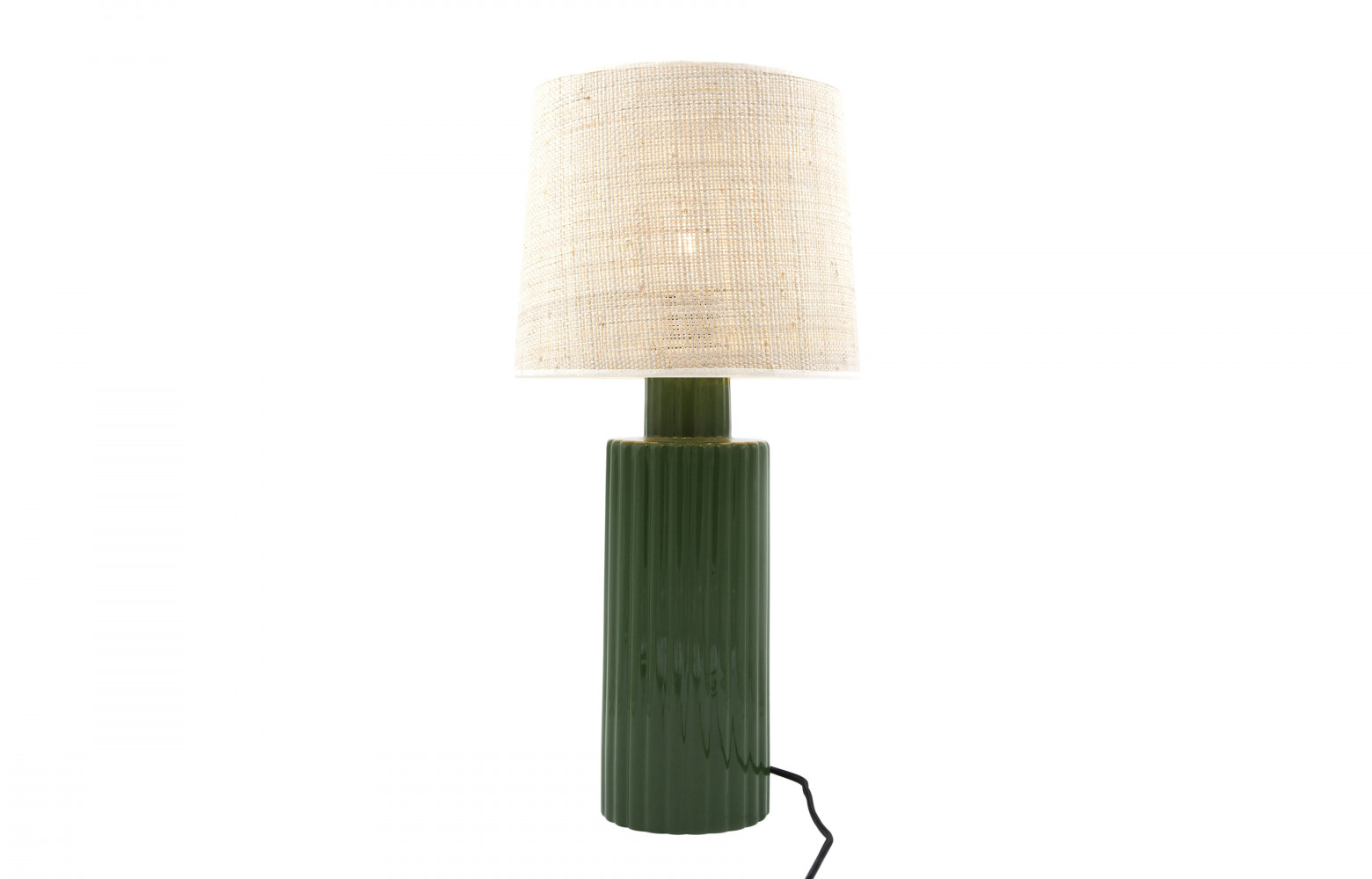 14/ Lampe de table « Portofino » avec pied en céramique colorée et abat-jour en rabane, 360 €. Maison...