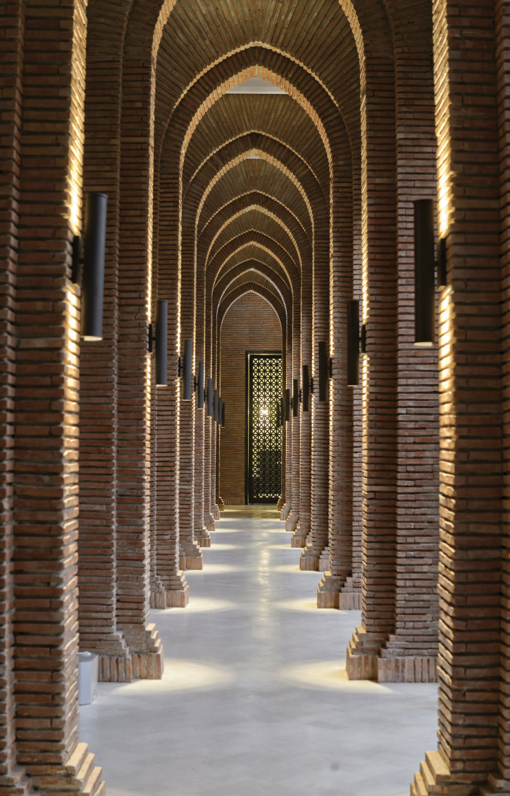 L’entrée du spa du Mandarin oriental, à Marrakech, aux allures de cathédrale.