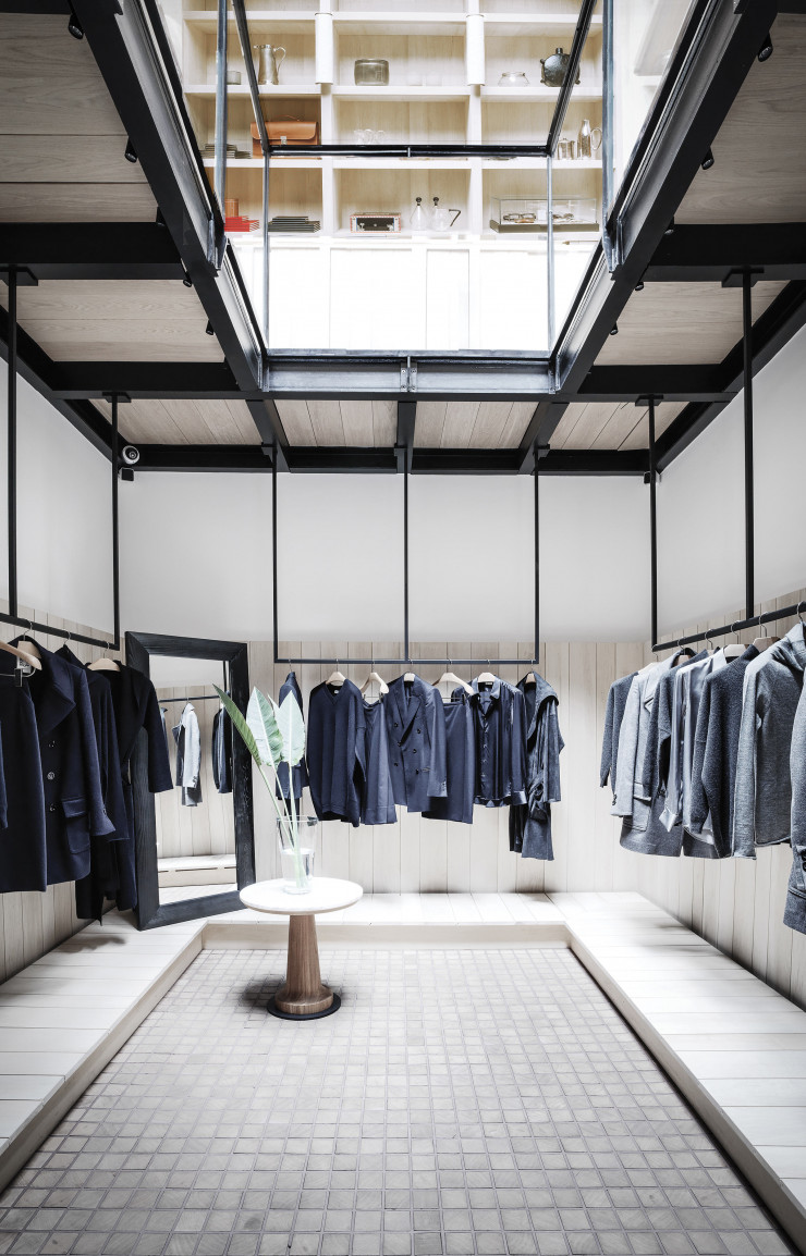 La boutique de la maison de maroquinerie Connolly à Londres transformée par Gilles & Boissier en 2017.