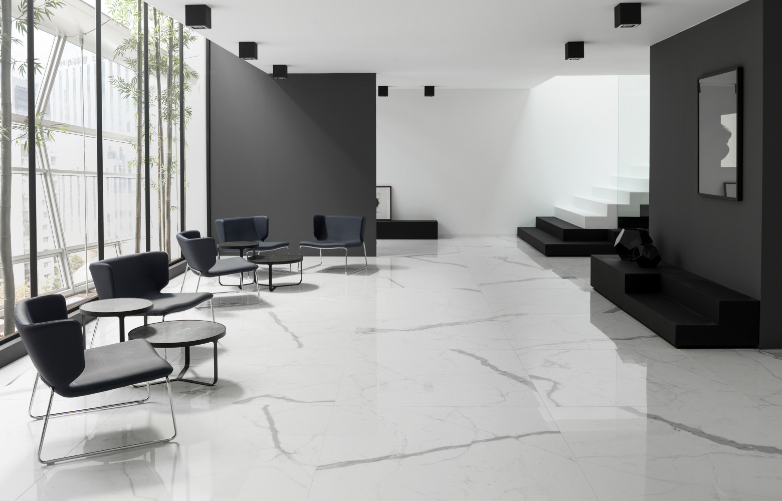 Dalles « Kala White », en grès porcelainé extra fin, effet marbre blanc poli, 3 formats et 6 mm...