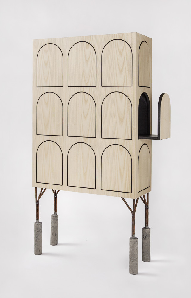 Cabinet « Primitive Illusionist » en frêne, béton et acier, design Aalto + Aalto, 3 000 €. Adorno.
