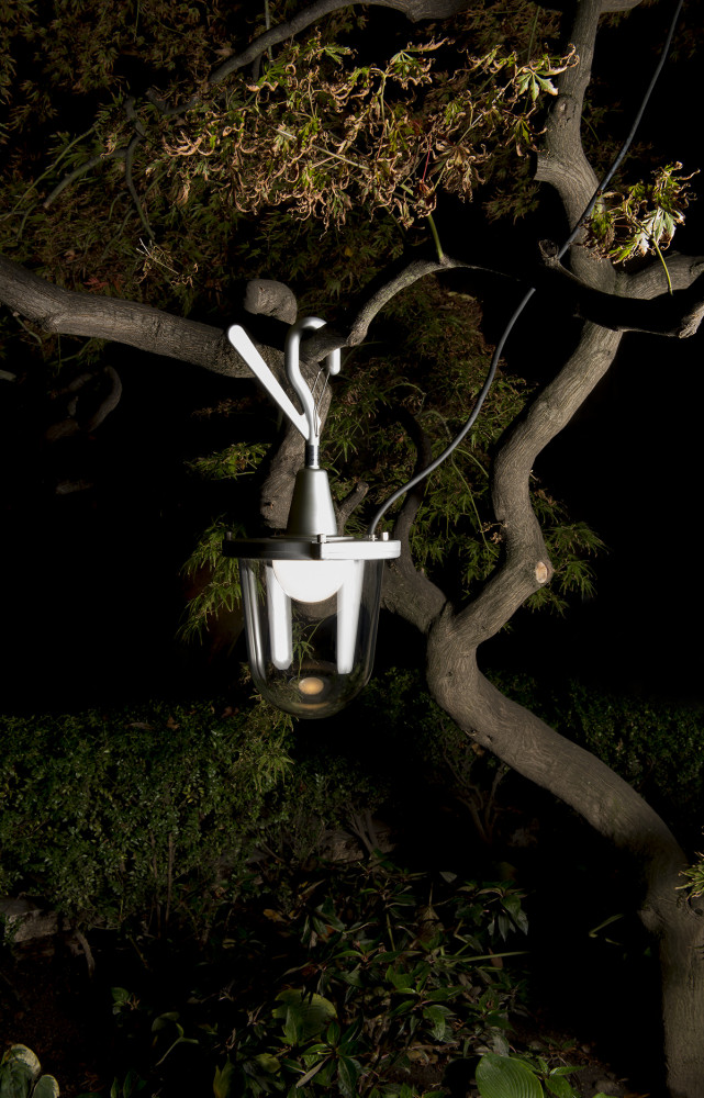 Suspension Tolomeo, en aluminium avec crochet, design Michele De Lucchi et Giancarlo Fassina (Artemide).