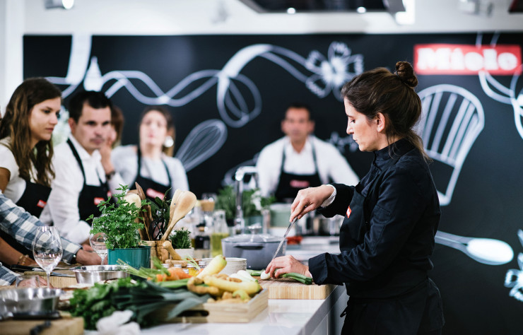 De simples ateliers de découverte à des cours de cuisine plus élaborés, la marque allemande Miele propose plus de 300 animations culinaires par an dans ses Miele Experience Center.