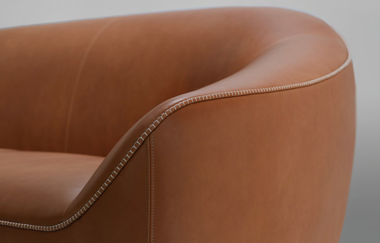 Le canapé « Becca » (Bernhardt Design) dans sa version en cuir. So chic !
