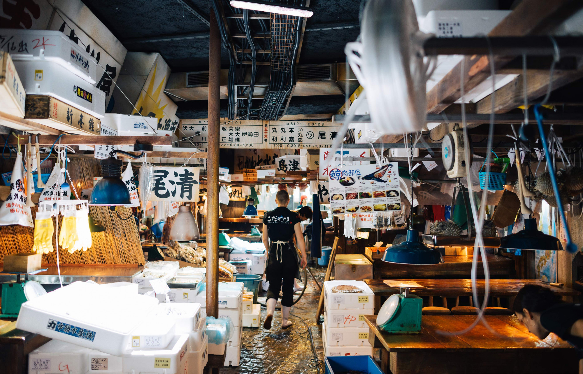 Paris : le resto qui vous plonge dans un marché de poissons à Tokyo