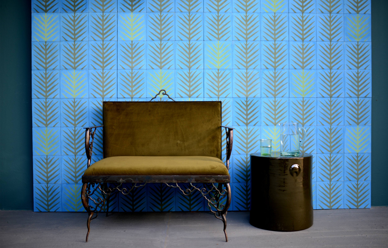 Panneau mural en carreaux de ciment, motif Palmier, 20 x 20 cm (Emery & Cie).