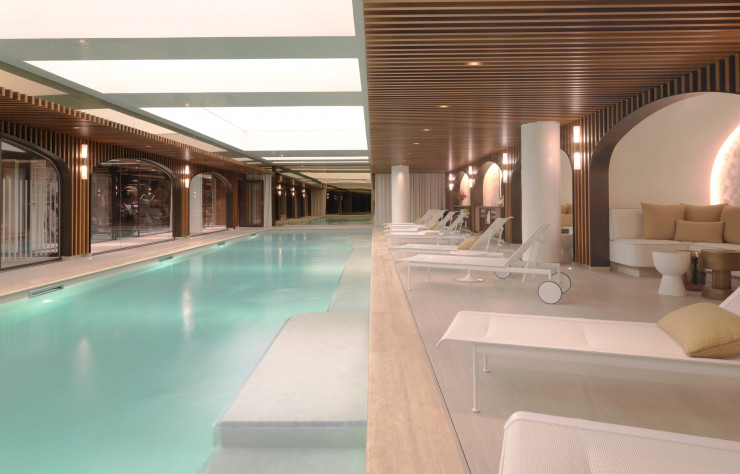 Le spa Aubusson Paris est doté d’une des plus grandes piscines d’hôtel de Paris (20 mètres de longueur).