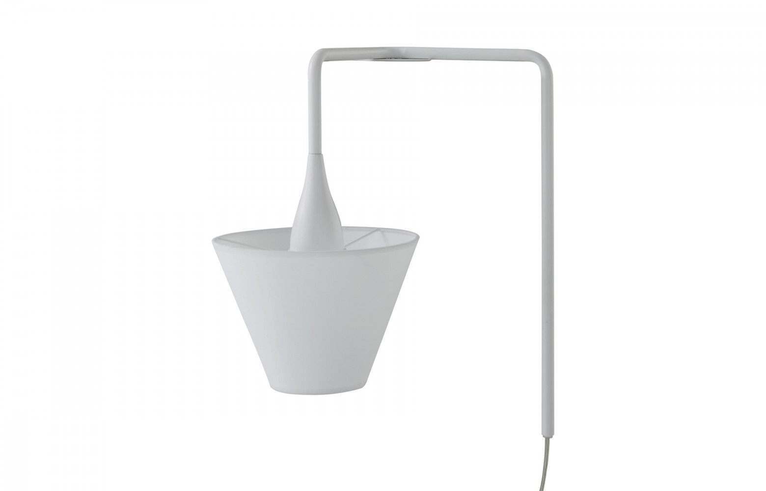 Lampe à poser « Omage » en acier, design Philippe Daney, 219 €. Cinna.