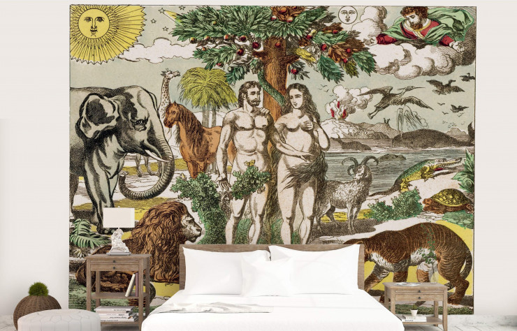 Papier peint Jardin d’Eden, d’après un cantique en image d’Épinal du XIXe siècle. Trois lés de 100 cm de large sur 316 cm de haut (Maison Images d’Épinal chez Etoffe.com).