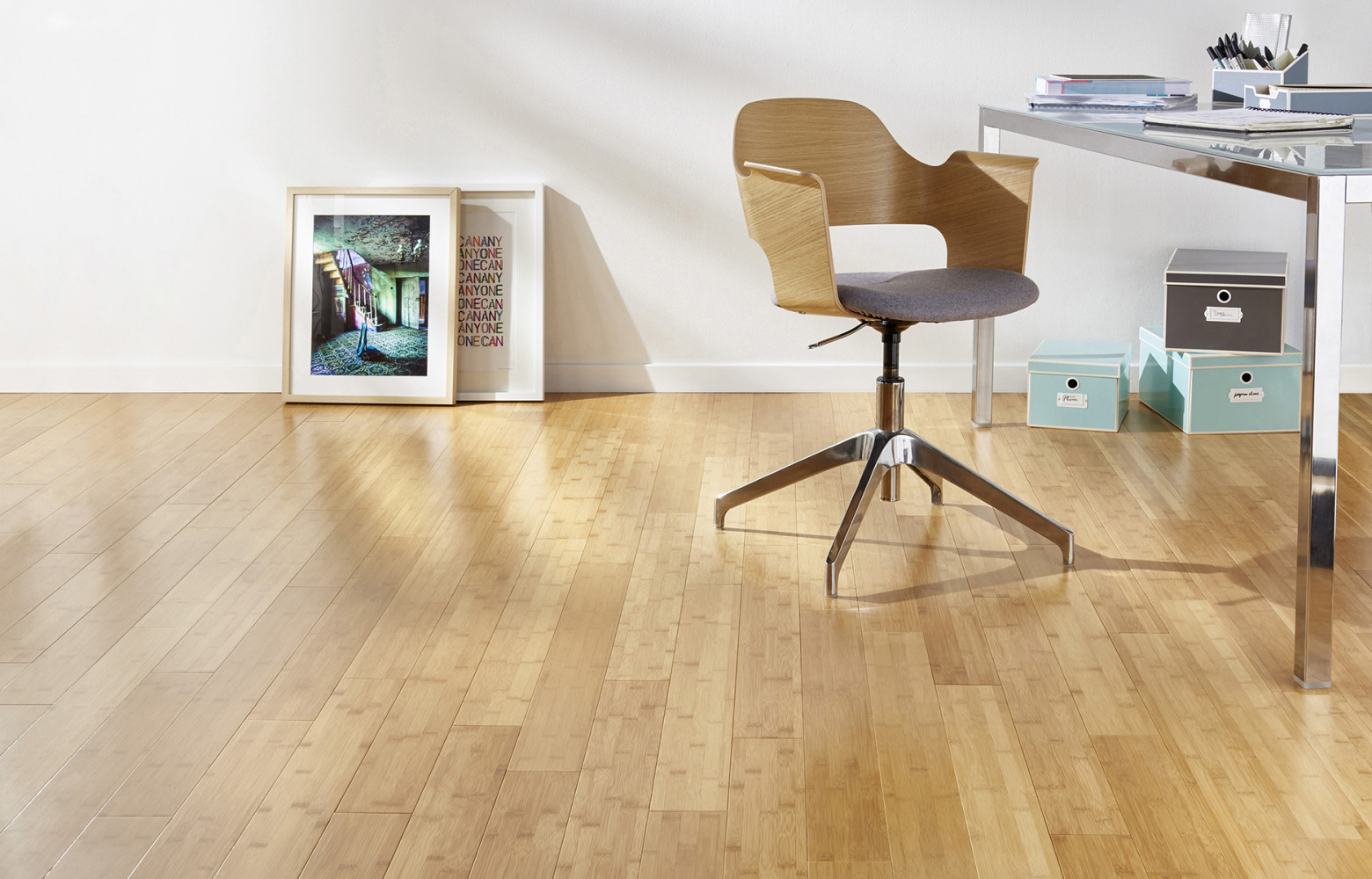 Parquet Bamboo en bambou massif verni mat, collé (Lapeyre).