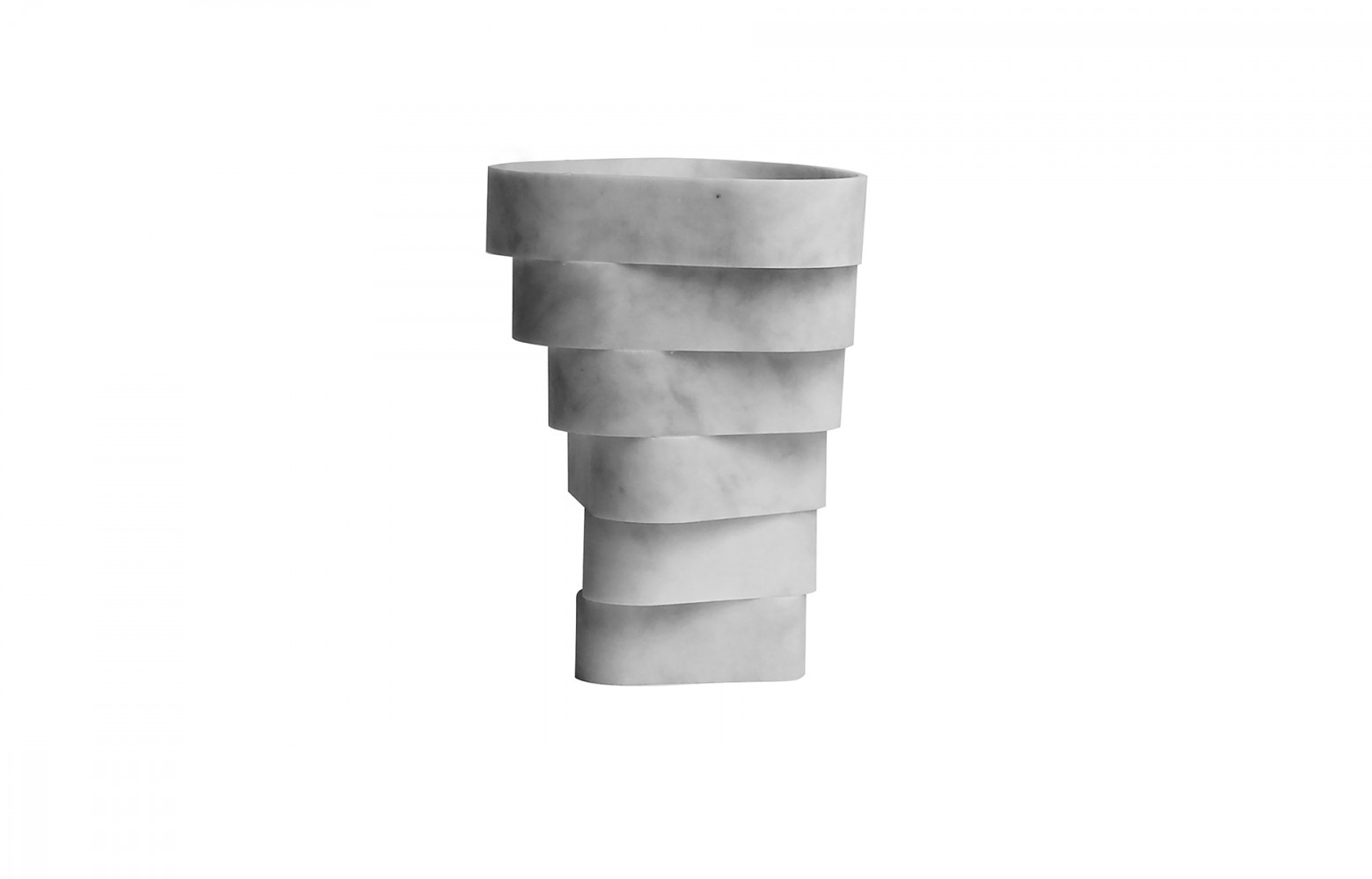 Vase Little Gerla N°3 en marbre de Carrare, 670 €. Paolo Ulian sur Artemest.com