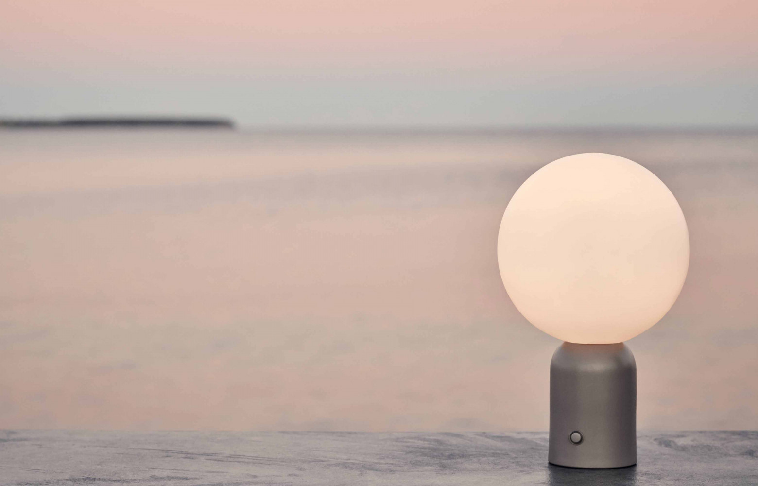 Baladeuse Pica Outdoor, design Joa Herrenknecht, 146 €. Bolia.