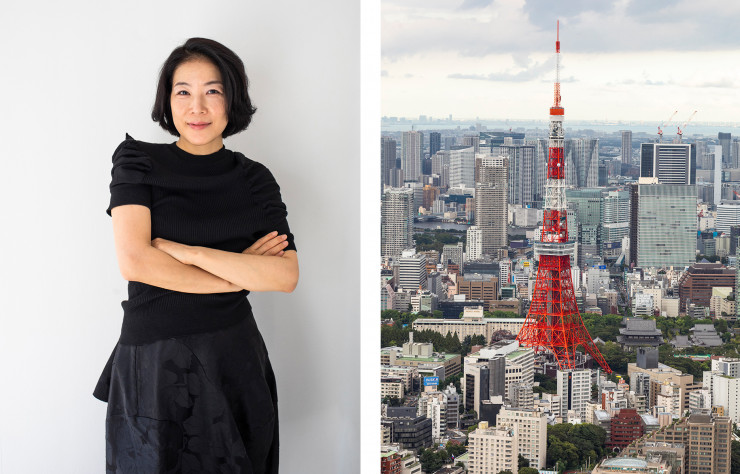 La marchande d’art Atsuko Ninagawa, toute de Comme des Garçons vêtue, dirige la galerie Take Ninagawa. A droite : la tour de Tokyo est incontournable dans la skyline locale. Inauguré en 1958, cet édifice de radio-télédiffusion tout en métal est l’œuvre de l’architecte Tachu Naito.