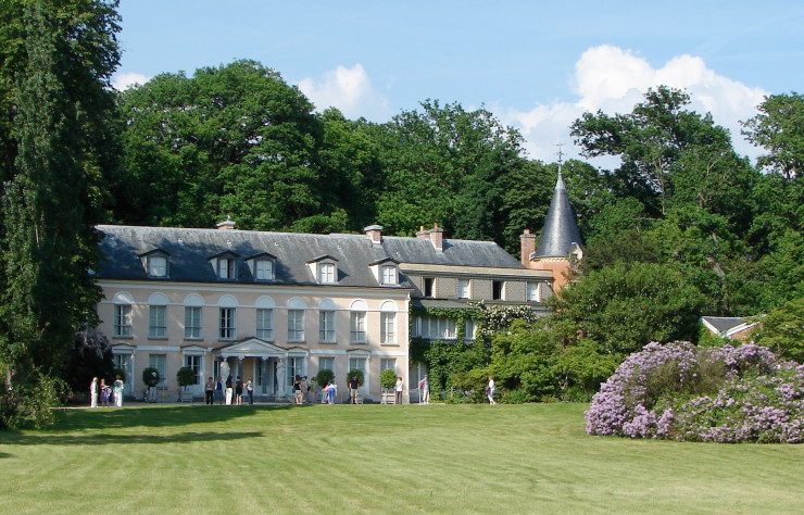 En plus de ses sentiers vallonnés, le Domaine de la Vallée-aux-loups abrite la maison où Chateaubriand commença d’écrire ses fameuses « Mémoires d’outre-tombe ».
