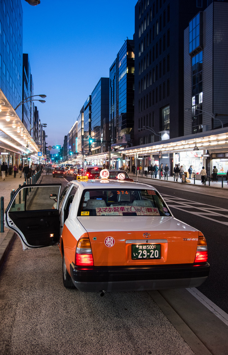 La rue commerçante Shijo-dori, dans le centre de Kyoto, où s’adonner au shopping nippon.
