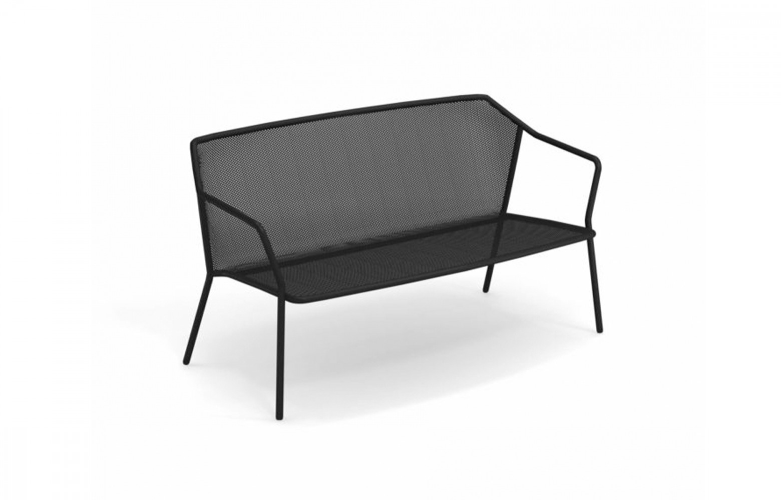 Banc Darwin en acier, design Lucidi/Pevere. 555 €. Emu chez Madeindesign.com.