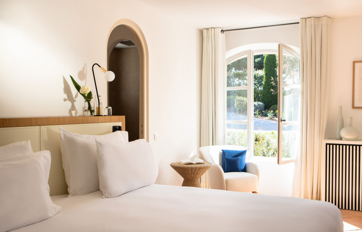 Epurée et raffinée, la décoration des chambres des villas donnent dans le luxe confidentiel.