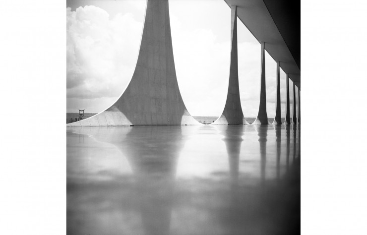 Le palais d’Alvorada, Brasilia (1963) de Lucien Clergue.