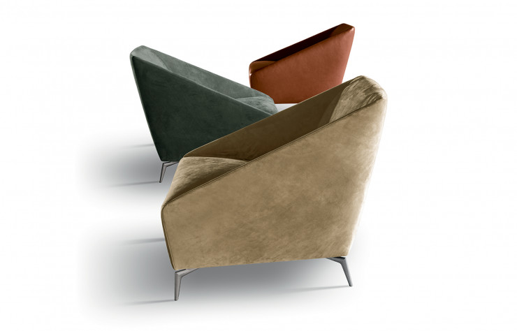 Au sein de la collection « Home Project », dessinée par Giuseppe Bavuso pour Alivar, les fauteuils Zoe, recouverts de tissu ou de cuir.