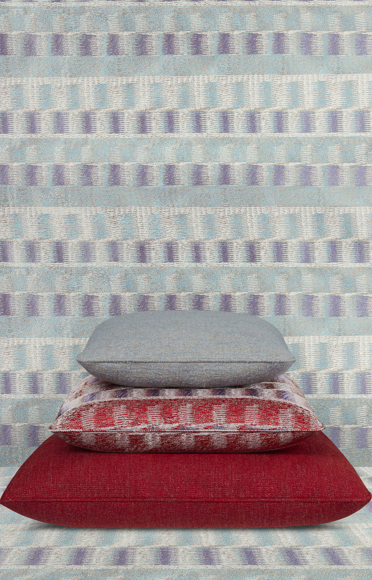 Trois jacquards de la gamme Armani/Casa Exclusive Textiles by Rubelli).