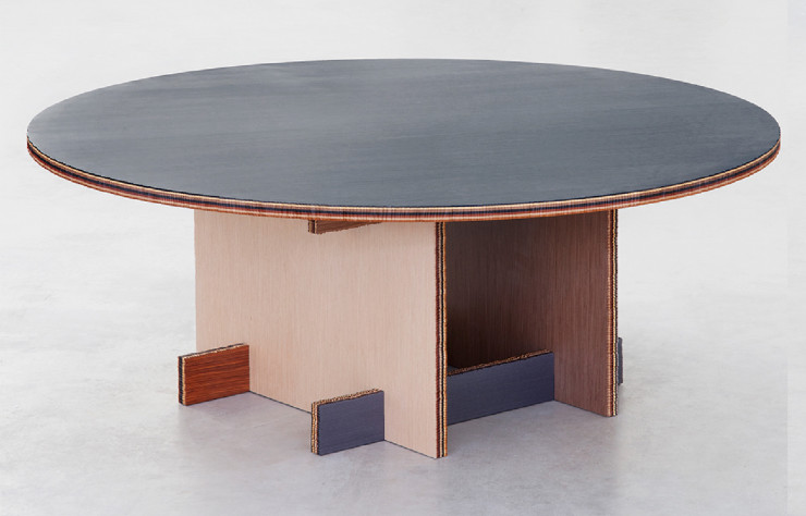 Table de de Marco Campardo (studio M-L-XL) pour Alpi.