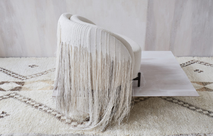 Ame est un mot japonais qui signifie pluie. C’est aussi le nom de ce fauteuil, fruit de la première collaboration entre le Studio Paolo Ferrari et Hiroko Takeda.