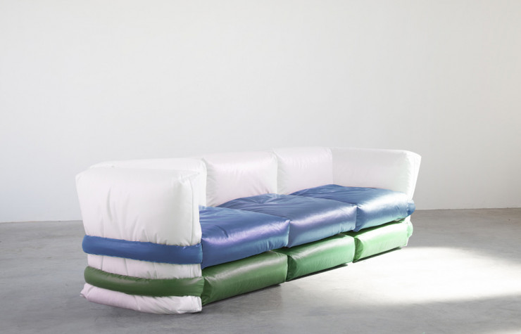 Le sofa très mode de Muller Van Severen pour Kassl Editions.