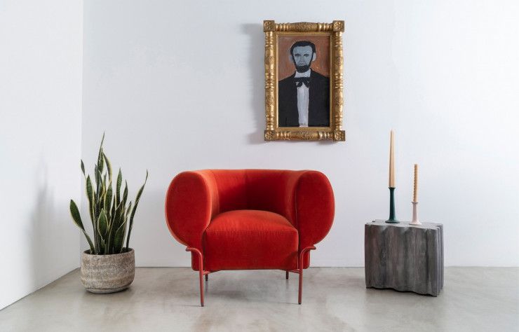 ZZdriggs est une plate-forme américaine de location et de vente de mobilier contemporain née en 2014. Au centre, Madda Chair de Michael Felix.