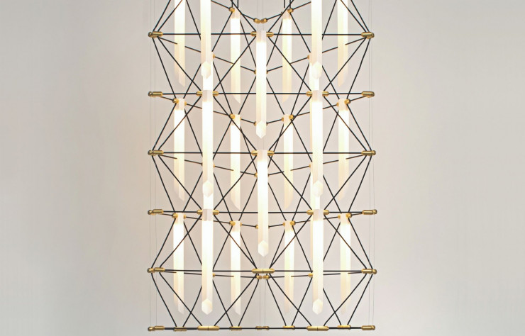 La lampe Mozaik (Designheure) structure l’espace autour d’elle.