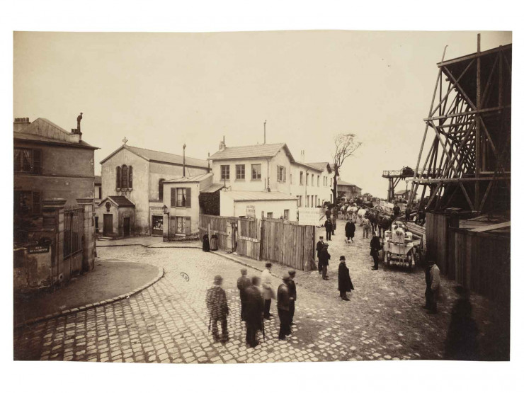 Construction de la basilique du Sacré Coeur à Montmartre. Paris, 1882, tirage sur papier albuminé. © MAD, Paris / Christophe Dellière