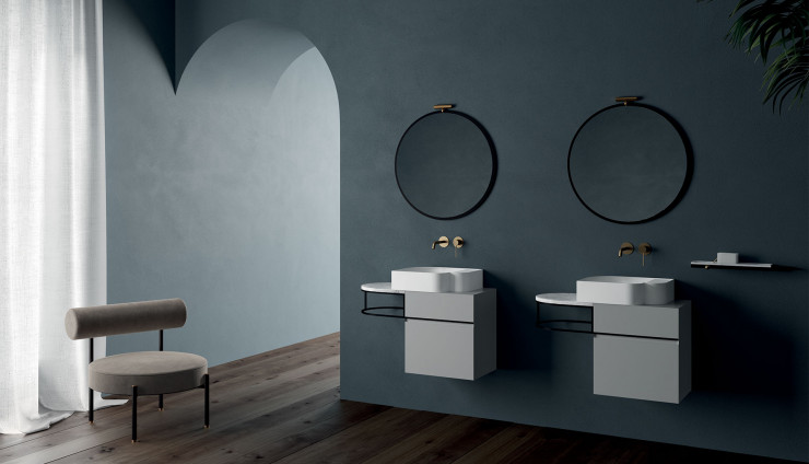 La collection « Nouveau » comprend des lavabos, mais aussi des meubles, miroirs et accessoires aux lignes géométriques et sinueuses qui forment un ensemble cohérent.