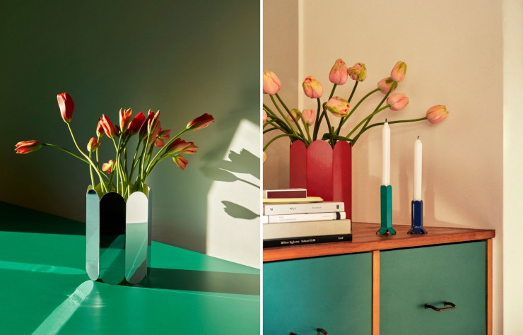 A gauche : Vase chromé en acier inoxydable aux bordures festonnées. A droite : L’ensemble des accessoires du couple de designers Muller Van Severen, vases et bougeoirs de la même gamme.