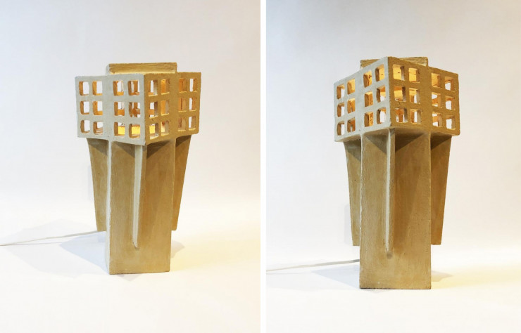 Lampe de table de La Serie Superstructure 3 de Frédéric Bourdiec Un corps en céramique tourné à la main avec une source de lumière intérieure. Chaque pièce est réalisée à la main par l’artiste.