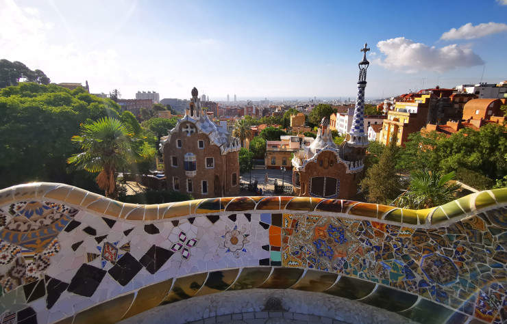 Place de la Nature au Parc Güell, réalisée par Antoni Gaudi