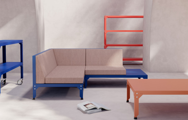 Les canapés Hegoa, signés Luc Jozancy, s’inspirent du mobilier d’atelier riveté.