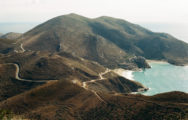 Une randonnée au Cap Ténare conduit au point le plus méridional de la Grèce continentale.