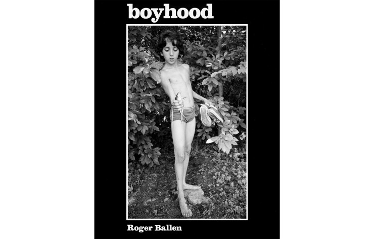 La couverture de Boyhood dépeint cet âge où l’imagination fait de toute chose un terrain d’expérimentations et de jeux infinis.